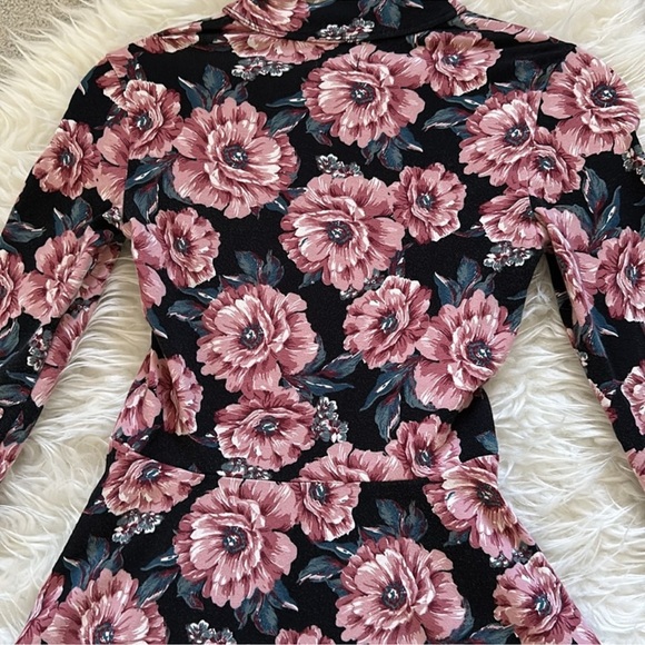 Lot of 2 Long Sleeve Printed Flowy Mini Dress & Maxi Dress (Hollister & ADC) - Picture 12 of 14